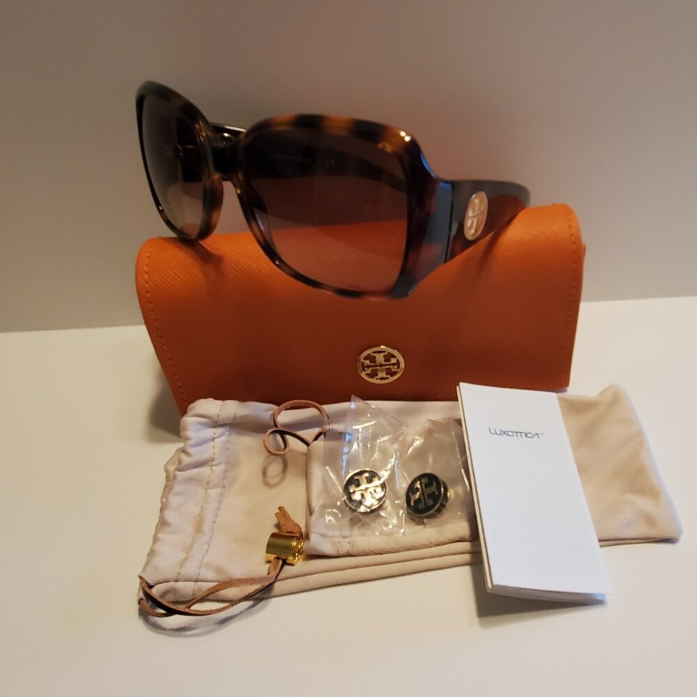 New!Tory Burch sunglasses TY 9010 with extra logo attachments